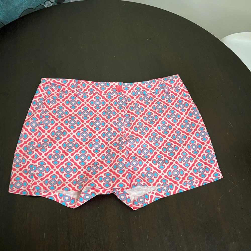 Crown and Ivy Brightly Patterned Shorts in Size 12 - Picture 1 of 5